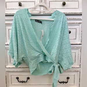 NEW* NY&CO Super Soft Scalloped Eyelet Sweater | Medium | 3/4 sleeve